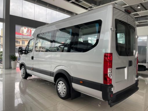 IVECO DAILY 16 CHỖ - Ảnh 4